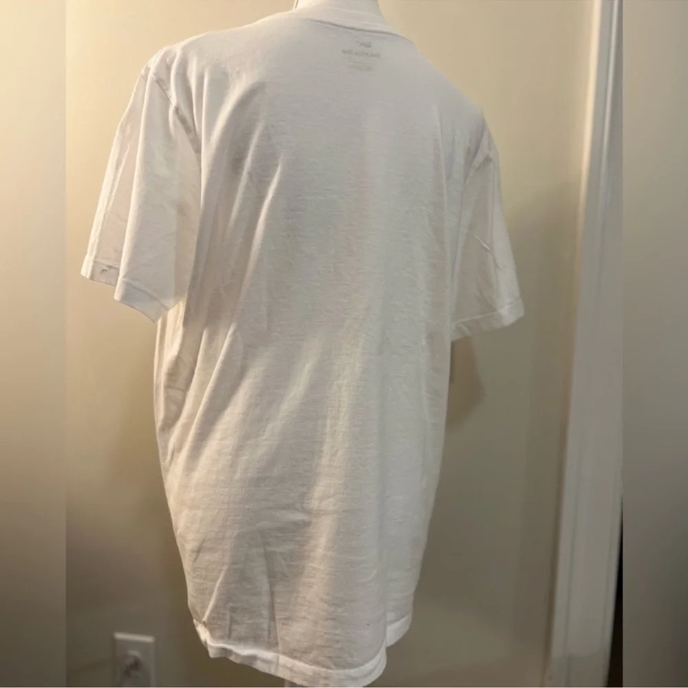 Nike T-shirt - Picture 2 of 2